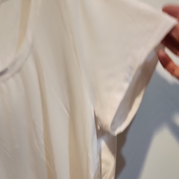 Athleta White Short Sleeve Tee - Picture 4 of 10